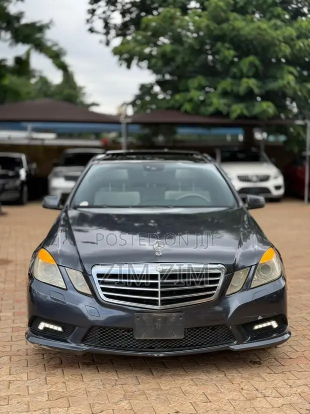 Mercedes-Benz E350 2010 Grey - 1