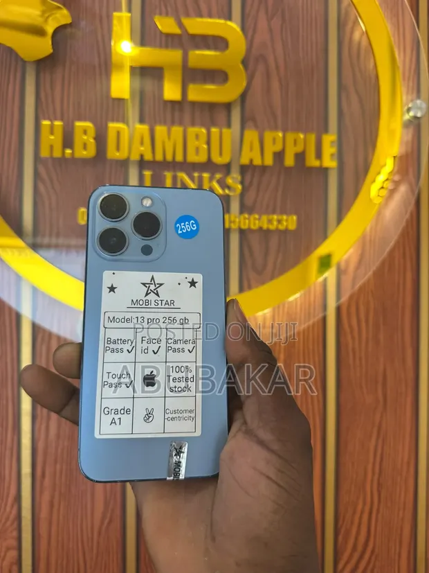 New Apple iPhone 13 Pro 256GB Silver - 1