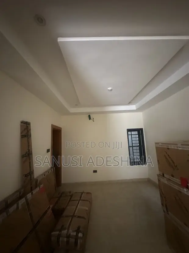 4 Bedroom Duplex da BQ a Jahi - 1