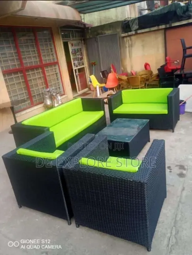 Set Na Wurin Zama Na Waje Mai Zama 7 Tare Da Zabin Filawa - 1