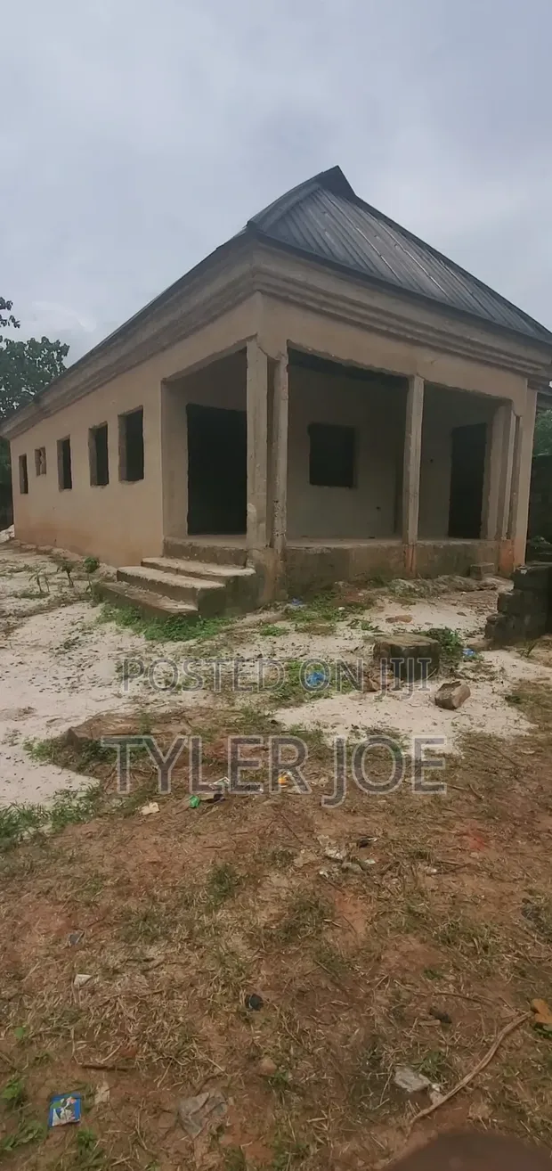 3-Bedroom Bungalow for Sale in Benin City - 1