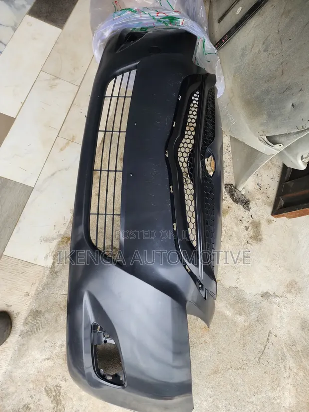 Cikakken Bumper na Gaba Toyota Yaris 2008 - 1
