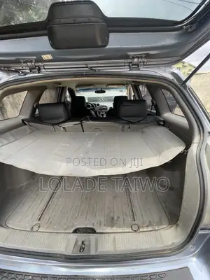 2006 Toyota Matrix XR Hatchback AWD