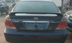 2005 Toyota Camry LE 2.4L Sedan