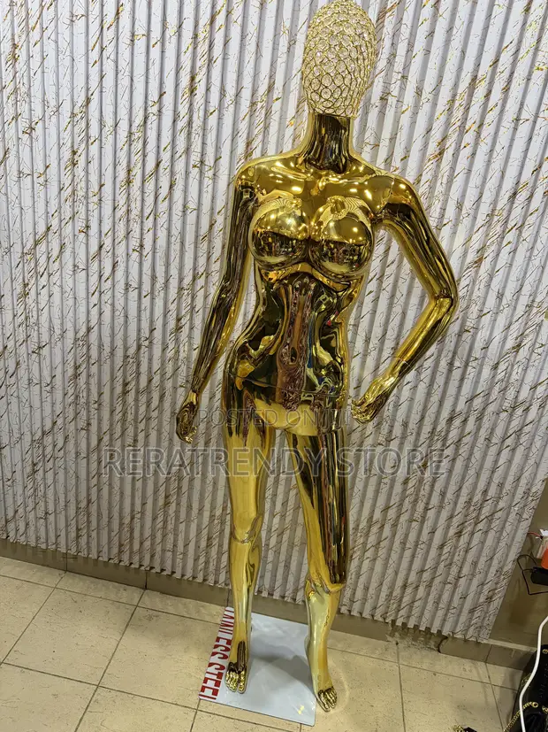 Female Gold Mannequin with Basket Head - 1