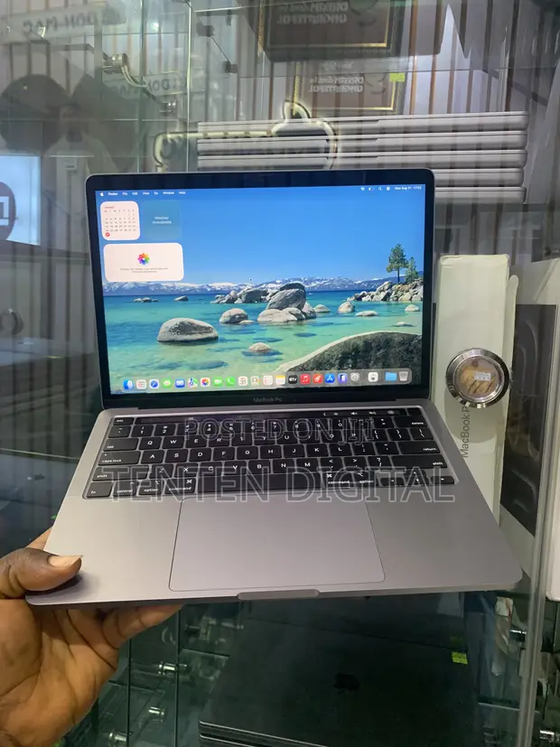 Apple MacBook Pro 2020 32GB RAM 2TB SSD - 1