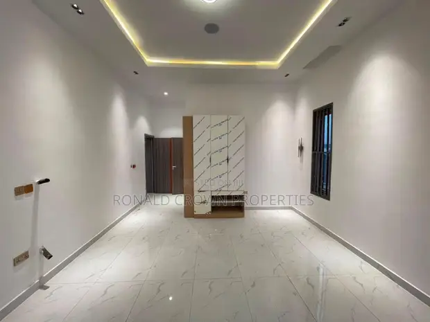 4 Bedroom Luxury Apartment don sayarwa a Ikeja GRA - 1