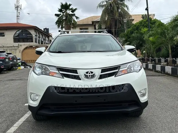 Toyota RAV4 Limited AWD SUV ta 2016 - 1
