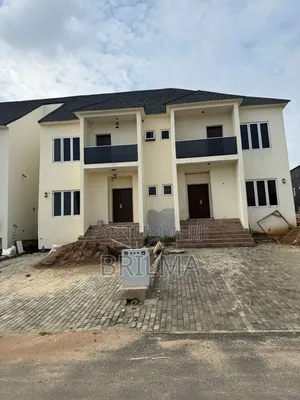 Gidan Terrace 4 Bedroom a Karsana Don Siyarwa