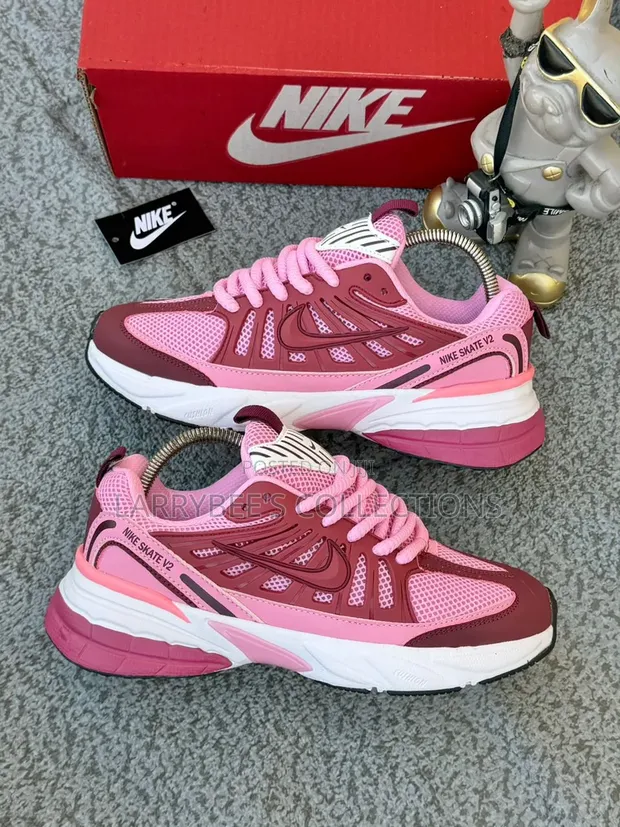 Nike Skate V2 Sneakers - Brand New - 1