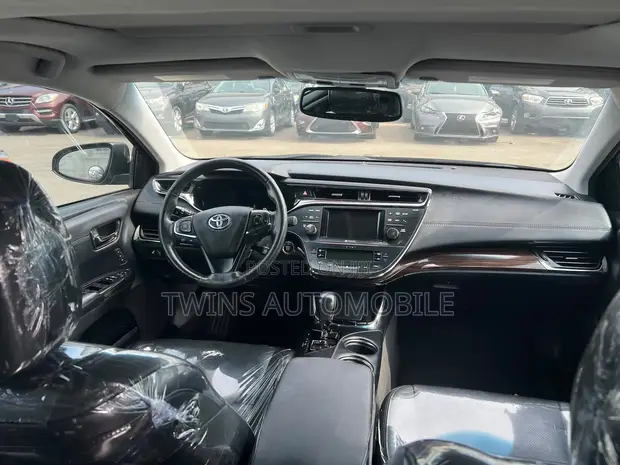 Toyota Avalon Limited Sedan ta 2015 - 1