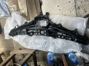 Gurin Gaba na Toyota Camry 2018