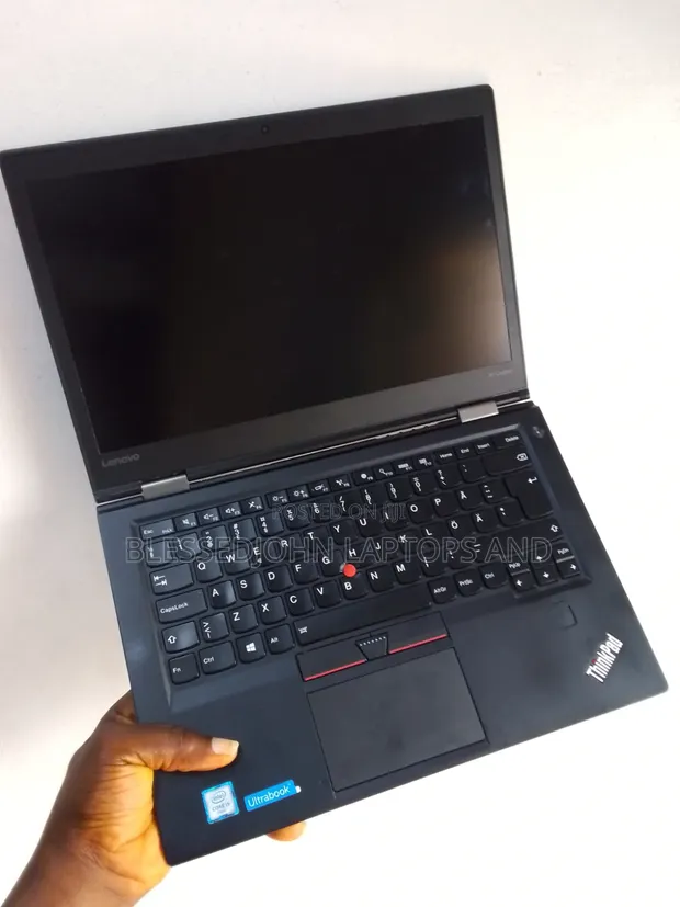 Lenovo ThinkPad X1 Carbon Laptop (Core i7, 8GB RAM, 256GB SSD) - 1
