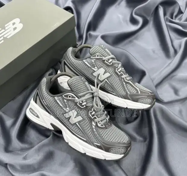 Sabbin Sabbin Takalmi na Casual na New Balance - 1