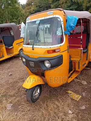 Bajaj RE Tricycle 2024