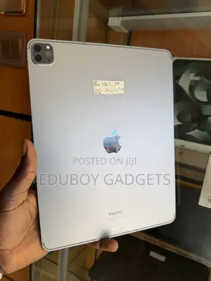 Apple iPad Pro (2022) 256GB Silver