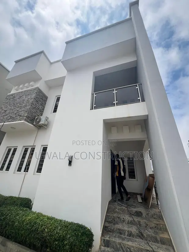 4-Bedroom Duplex with BQ for Rent in Guzape, Abuja - 1