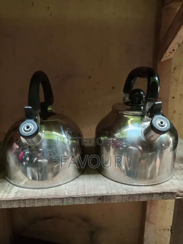 Ingantattun Tukumbo Kettles - An Riga An Yi Amfani Da Su - 1
