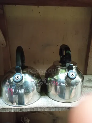 Ingantattun Tukumbo Kettles - An Riga An Yi Amfani Da Su