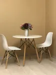 Modern White Round Dining Table Set tare da 2 Eames Chairs - 1
