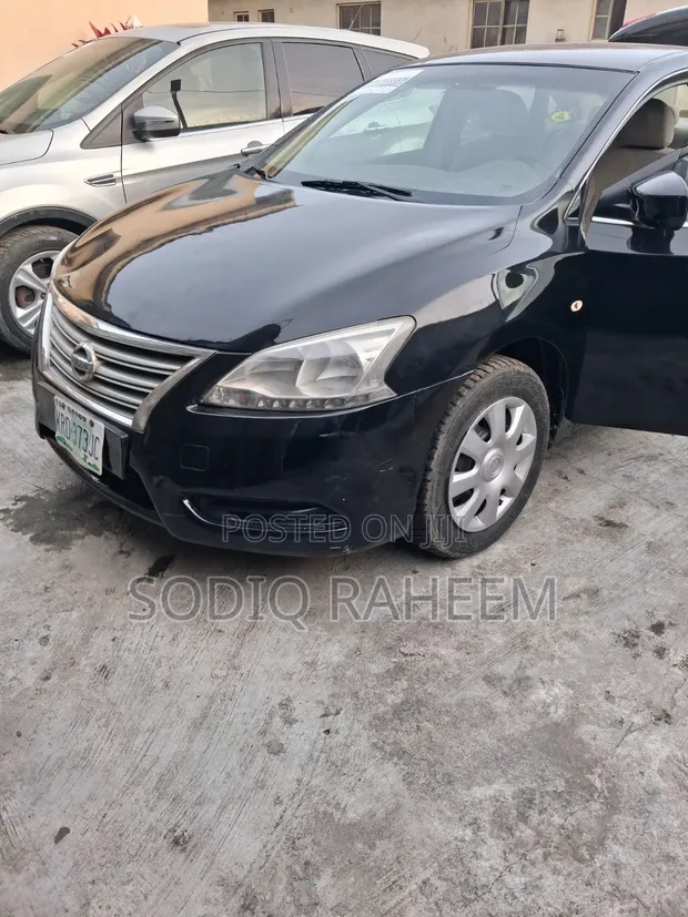 Nissan Sentra 2013 Black - 1