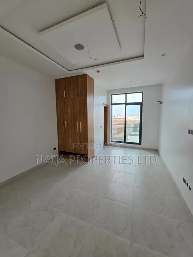 2 Bedroom Luxury Apartment for Rent, Lekki Phase 1 - 1