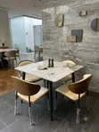 Square Marble Top Dining Set tare da 4 Luxury Leather Chairs - 1