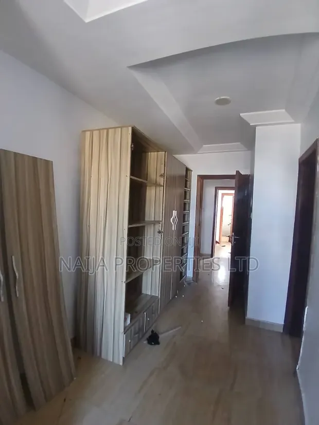 3 Bedroom Apartment don haya a Ologolo, Lekki - 1