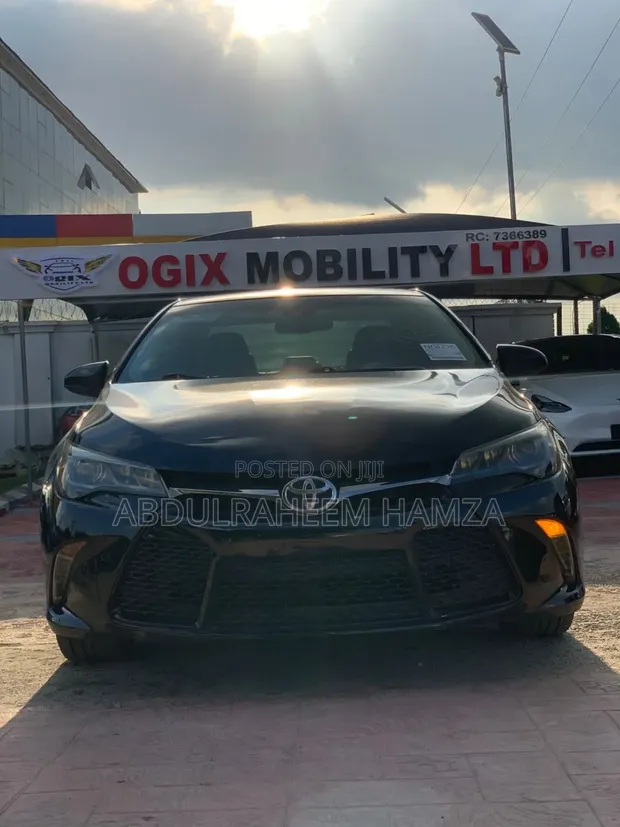 2015 Toyota Camry XSE - Foreign Used - 1