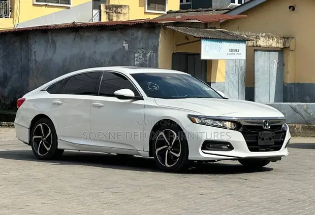 2018 Honda Accord EX-L 2.0T White - 1