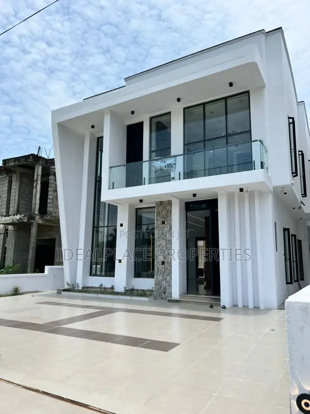 5 Bedroom Fully Detached Duplex with Pool & BQ in Ajah - 1
