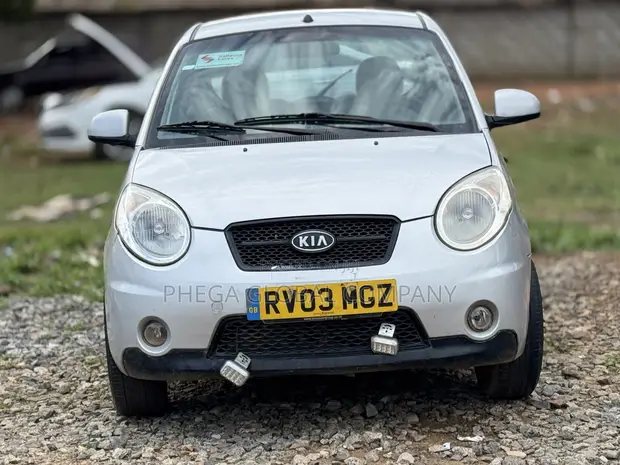 Kia Picanto 2010 Silver - 1