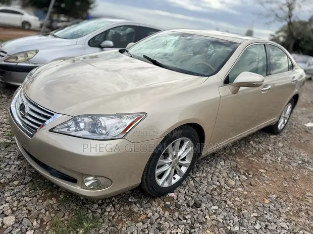 Lexus ES 350 2010 Gold - 1