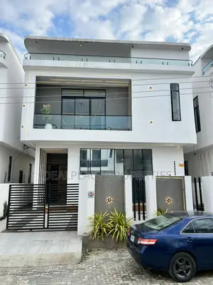 4 Bedroom Duplex with Pool & BQ in Ajah