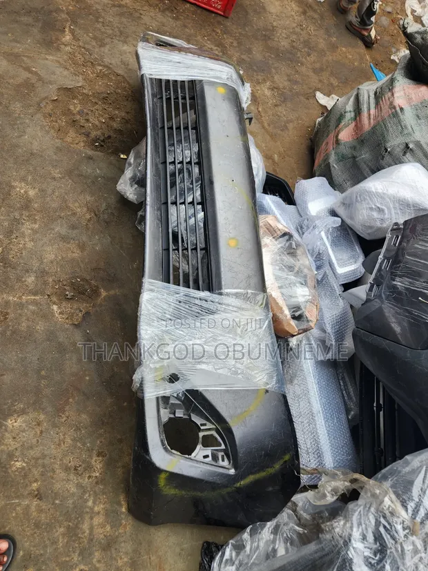 Gaban Bumper na Toyota Camry 2012 da aka yi amfani da shi daga kasashen waje - 1
