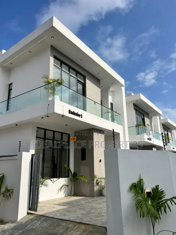 4 Bedroom Duplex da Pool & BQ a Ajah - 1