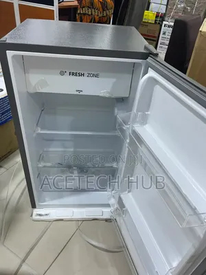 Hisense REF093DR 93L Compact Refrigerator