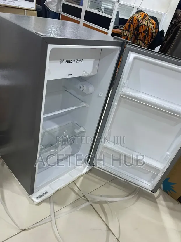 Hisense 93L Firji - REF093DR - 1
