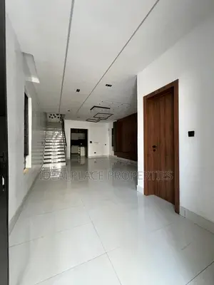 4 Bedroom Duplex with Pool & BQ in Ajah