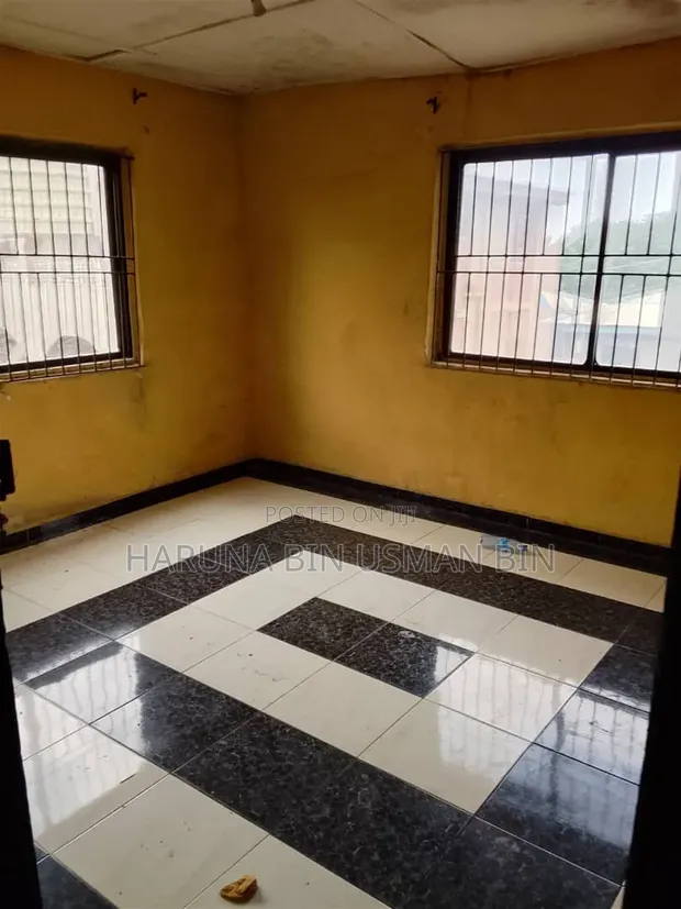 Mini Flat Don Sawa a Owutu, Agric Ikorodu - 1