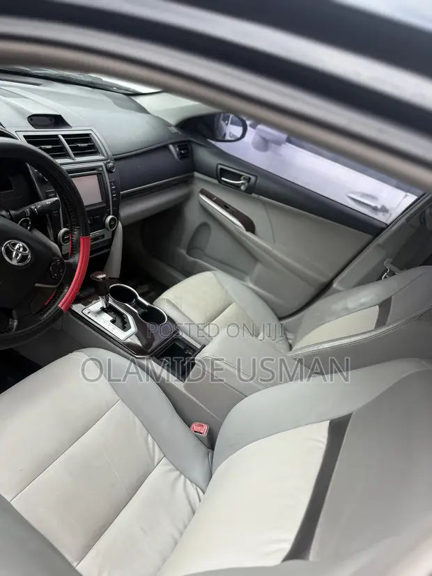 2014 Toyota Camry XLE 2.5L Black - 1