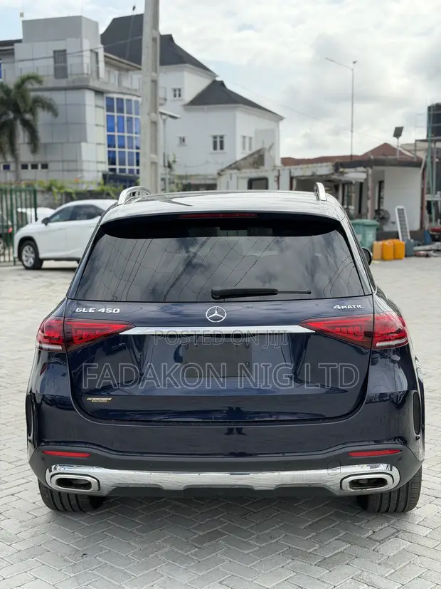 2021 Mercedes-Benz GLE 450 4MATIC Blue - 1