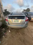 Honda Crosstour 2010 Shuɗi - 2