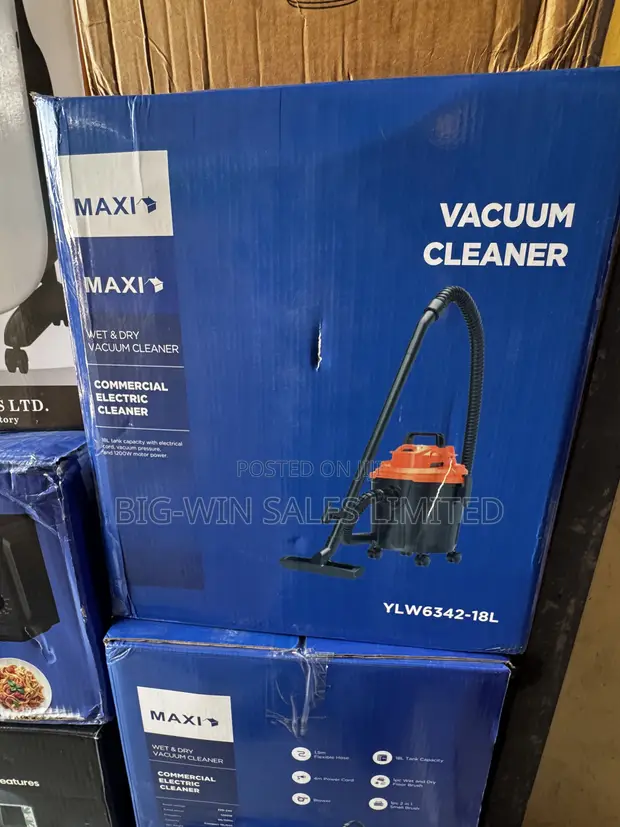 Maxi Bagless Vacuum Cleaner - 1200W - 1