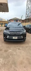 2019 Toyota Highlander XLE AWD - 1
