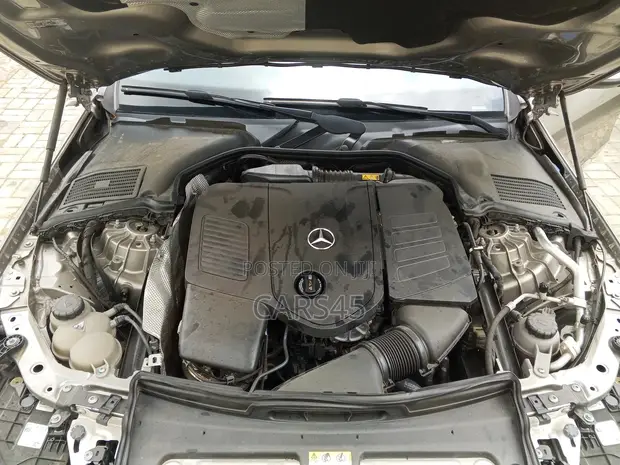 Mercedes-Benz C300 2023 Gray - 1