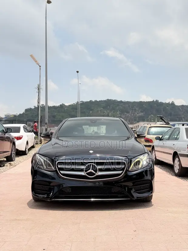 2016 Mercedes-Benz E300 Black - 1