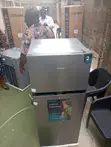 Hisense REF205DR Firij mai Ƙofa Biyu da Ɗakin Daskarewa - 2