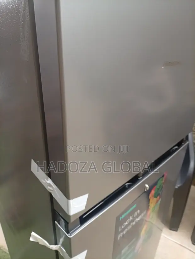 Hisense 205L Double Door Refrigerator with Top Freezer - 1