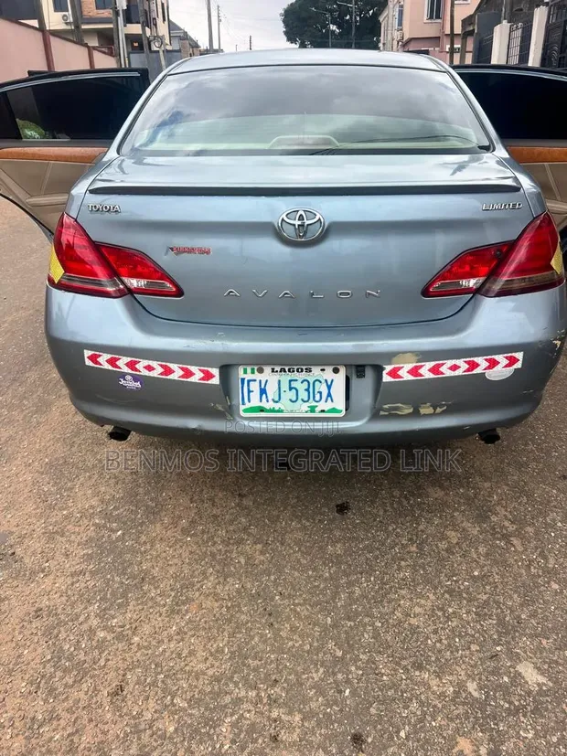 Toyota Avalon 2007 Green - 1